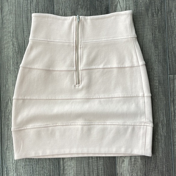 Talula (Aritzia) blush pink bodycon skirt. Size 2 - Picture 2 of 5